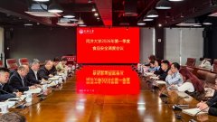  格落实“有错必改、有错必纠”